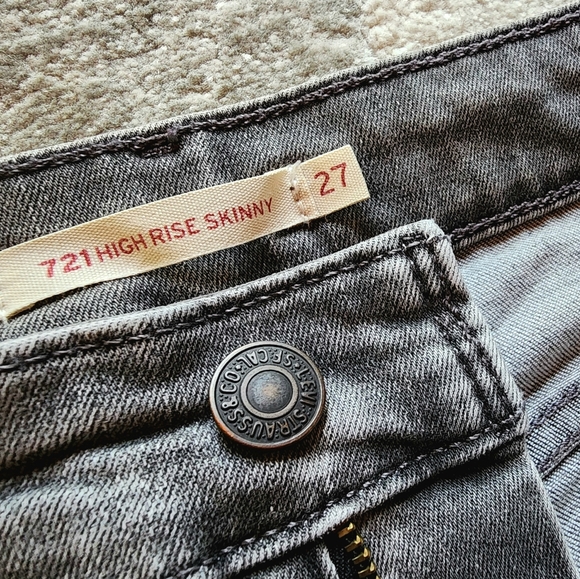 Levi's Skinny High Waist Jeans EUC - Picture 2 of 7